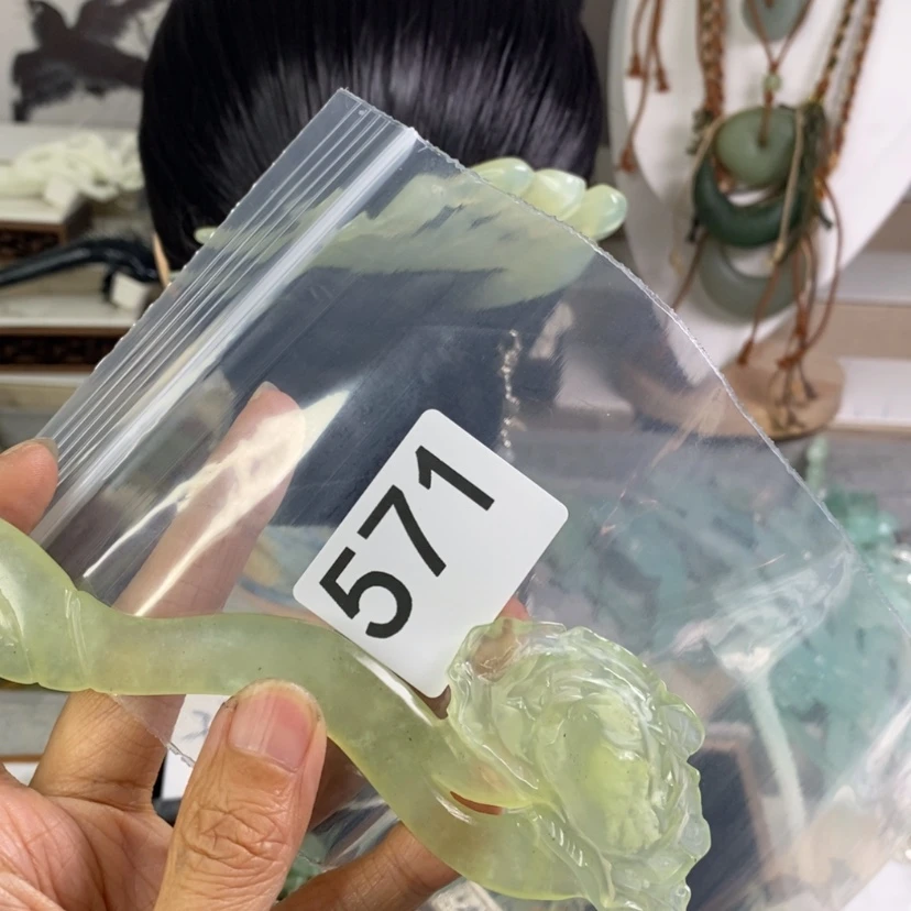 【闪购商品】岫玉颈饰未镶嵌木****姐