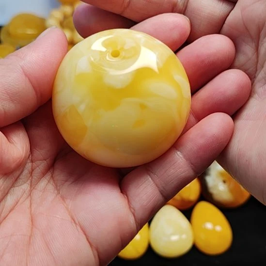 蜜蜡未镶嵌吊坠(赠链)