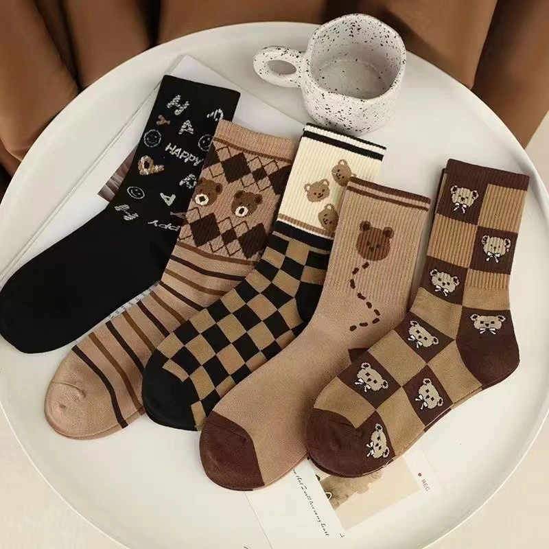 中筒袜子女秋冬中筒袜新款韩版小熊咖色中筒袜棋盘格堆堆日系百搭