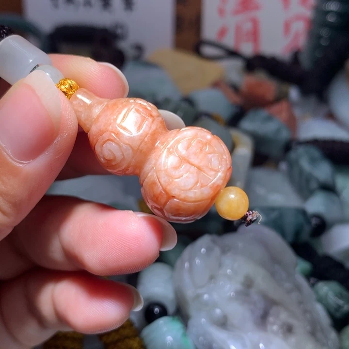 翡翠未镶嵌颈饰保真天然A货翡翠