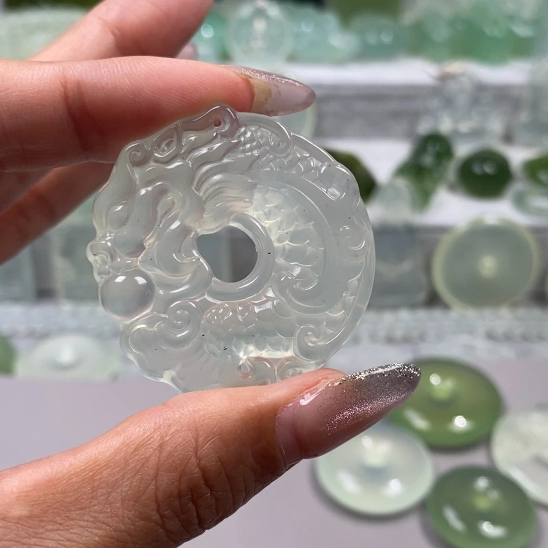 一****蛇纹石玉未镶嵌颈饰