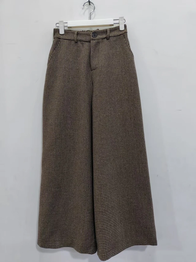 2290  咖色格子休闲裤