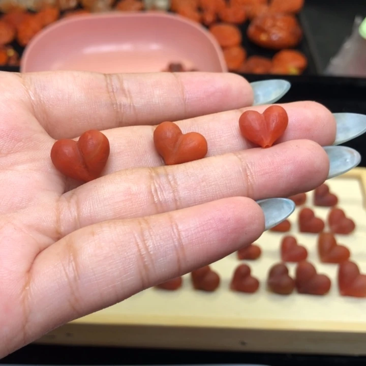 南红玛瑙未镶嵌颈饰蟹***板