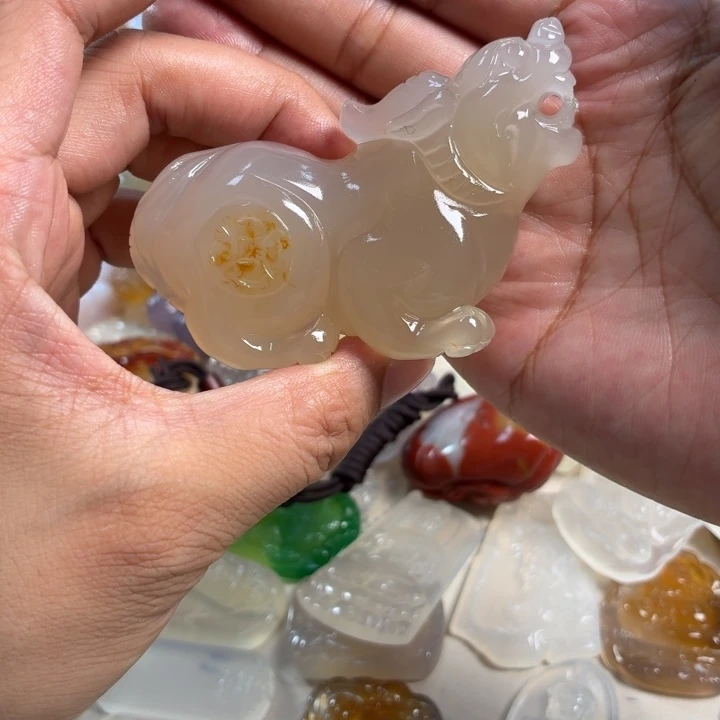 鸿***心未镶嵌吊坠(不含链)玛瑙/玉髓