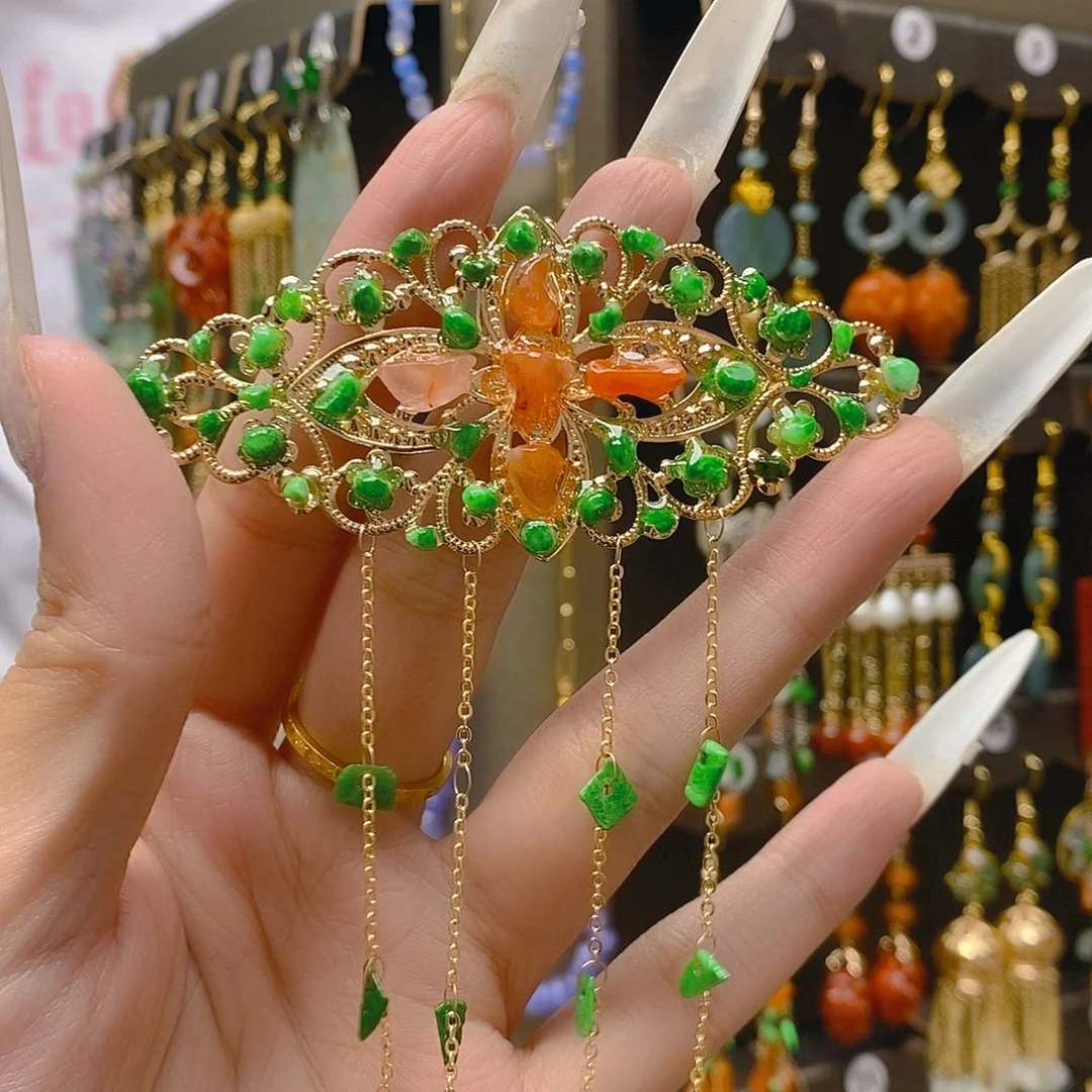 合金翡翠耳饰翡翠