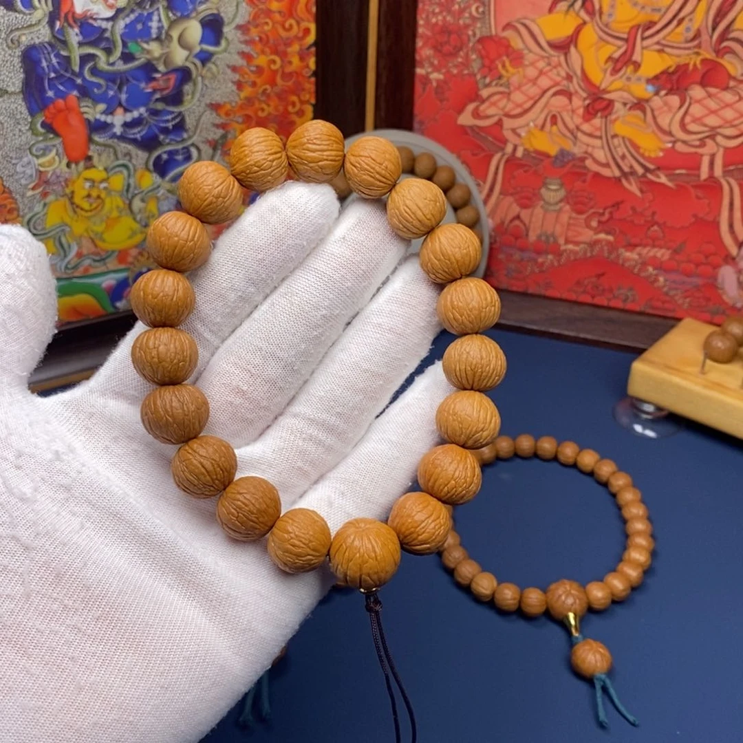 猴头核桃吊坠凤羽38