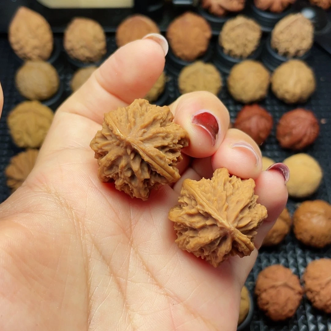 【闪购商品】把件文玩核桃小灯笼