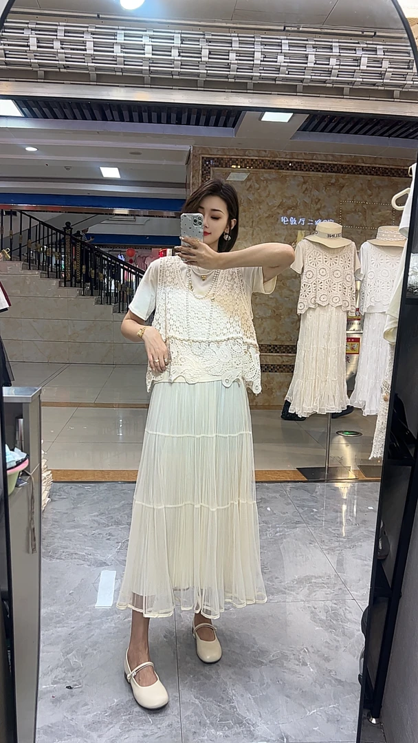 蝌蚪下摆蕾丝针织小众设计夏季白色网红百搭T恤马甲搭配时尚