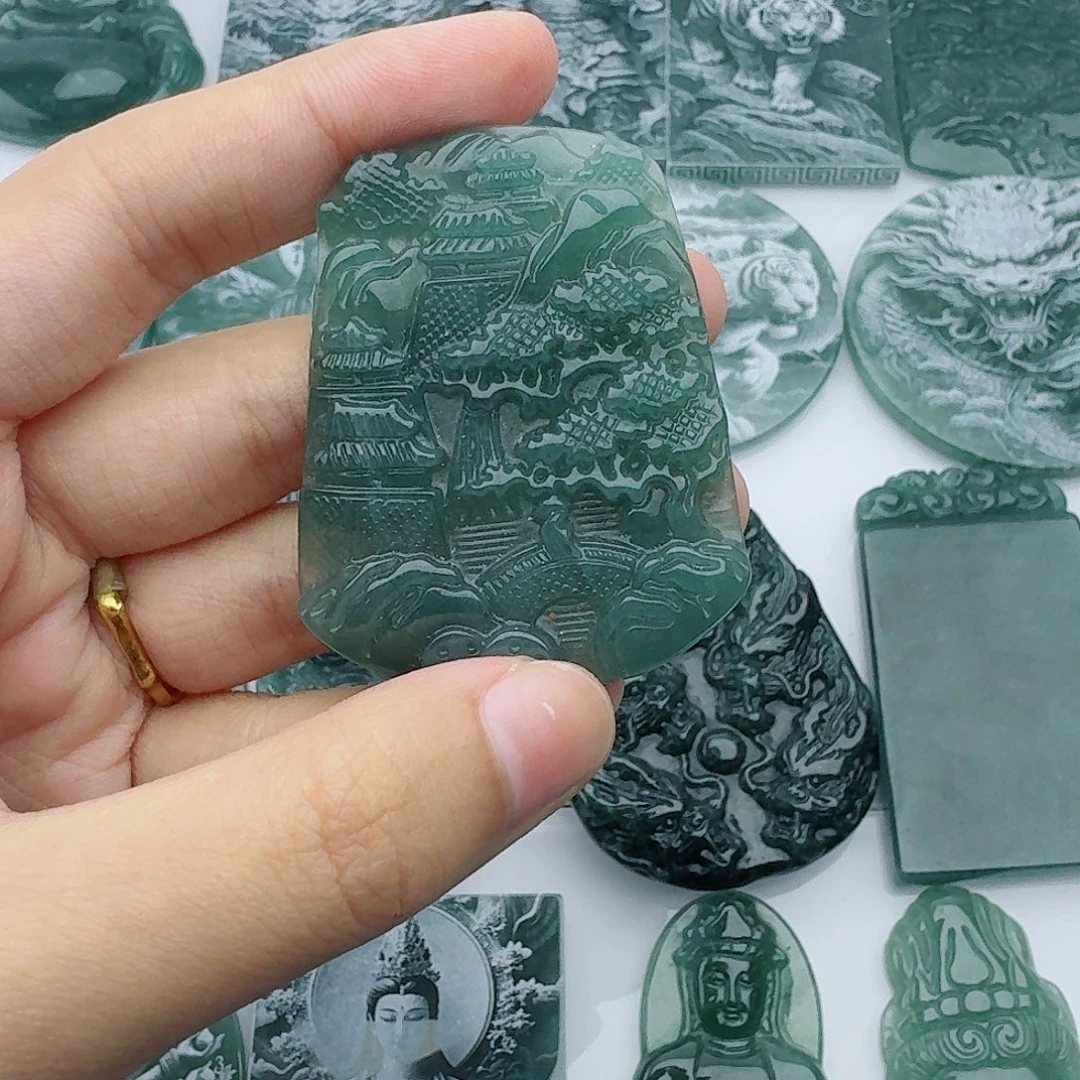 翡翠未镶嵌颈饰多样性发货天然A货翡翠