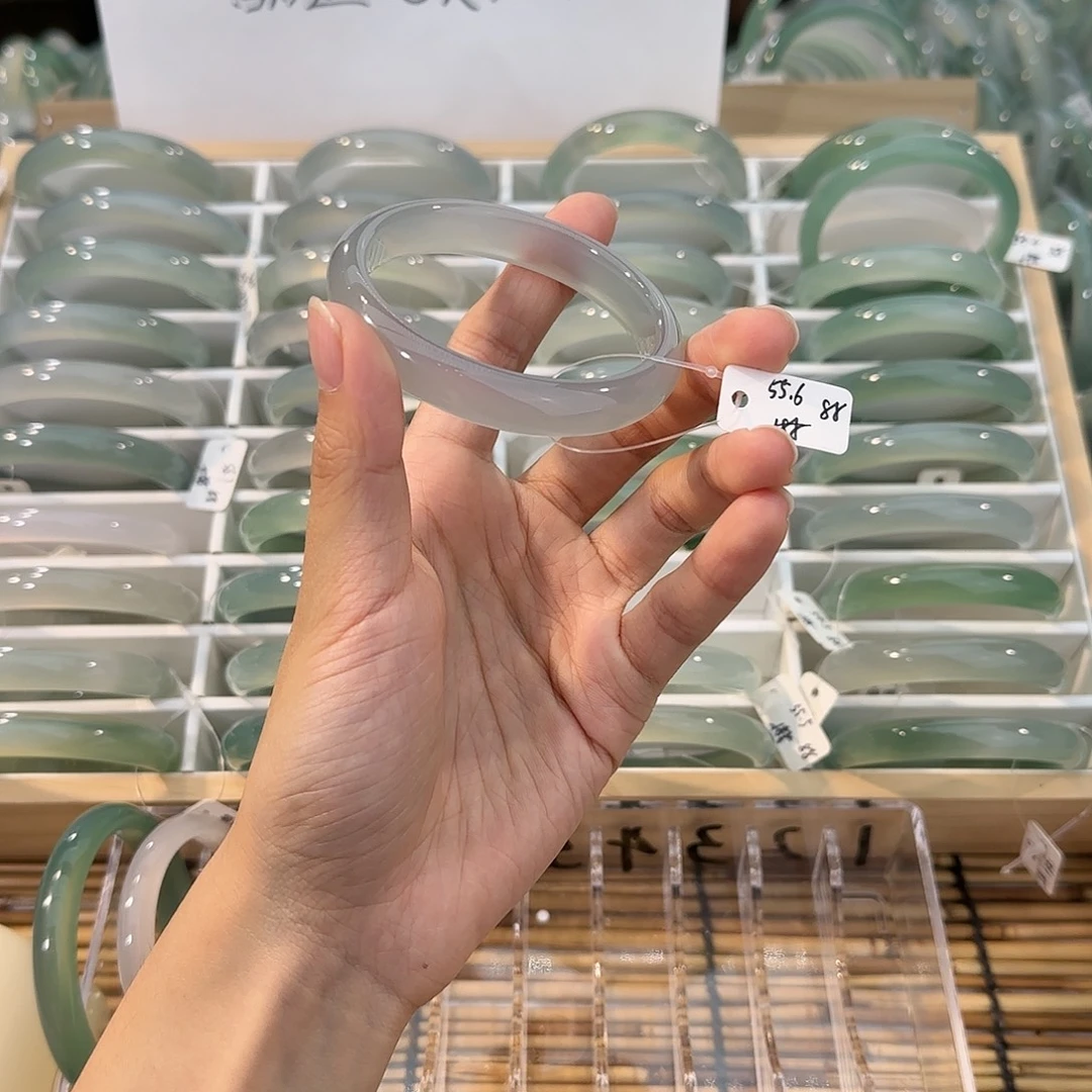 玛瑙/玉髓未镶嵌手镯圈口55.6