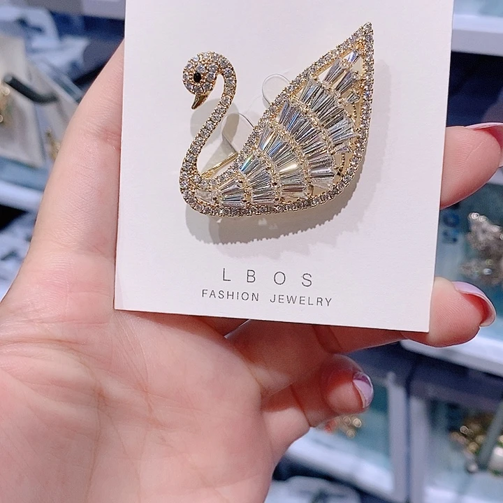 锆石铜合金天鹅胸针 金色