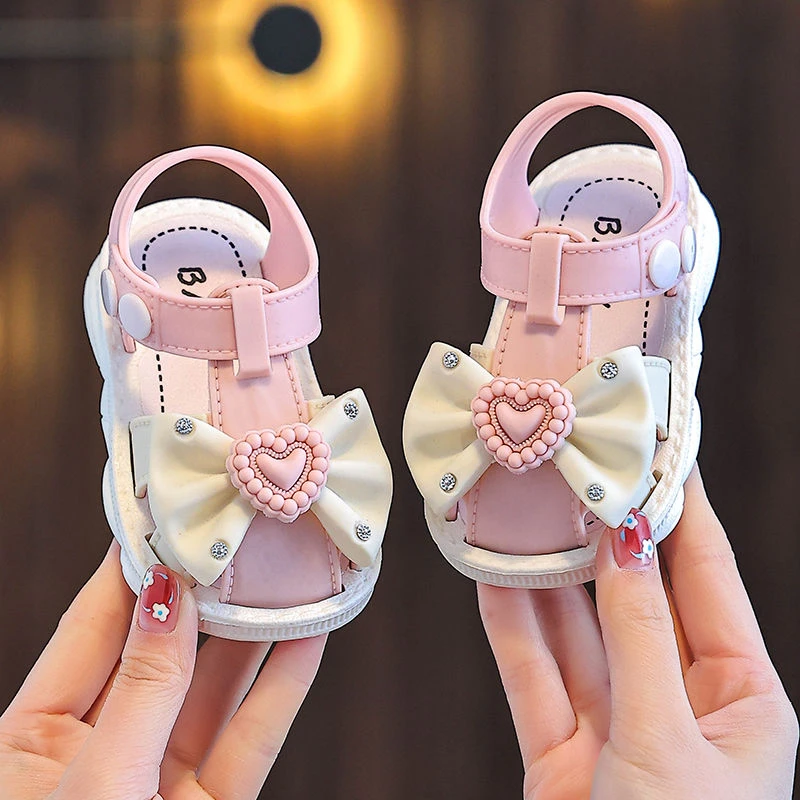 女童凉鞋夏季新款室内外穿包头鞋防滑软底婴幼儿0--3岁小童学步鞋