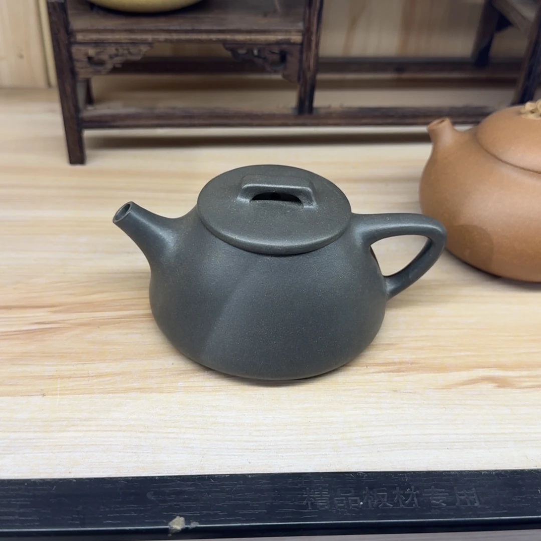 不***间紫砂茶壶平盖石瓢