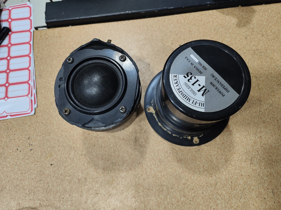 8新  二手BOYIN中音喇叭一对（出声，需要维修，不带线材）