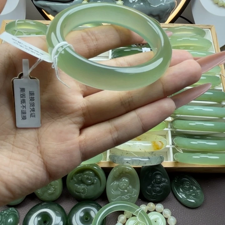 子***月蛇纹石玉合金手镯