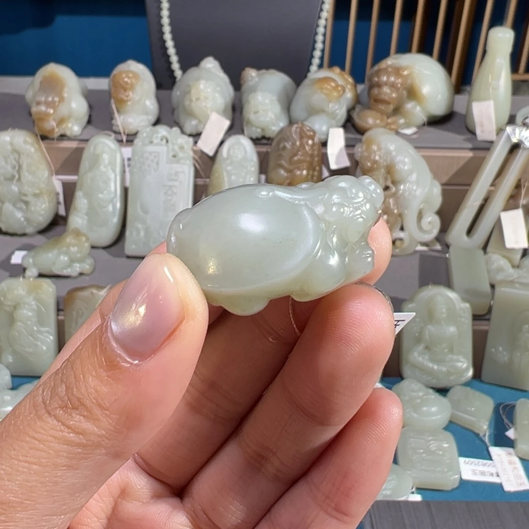 和田玉（糖玉）未镶嵌颈饰