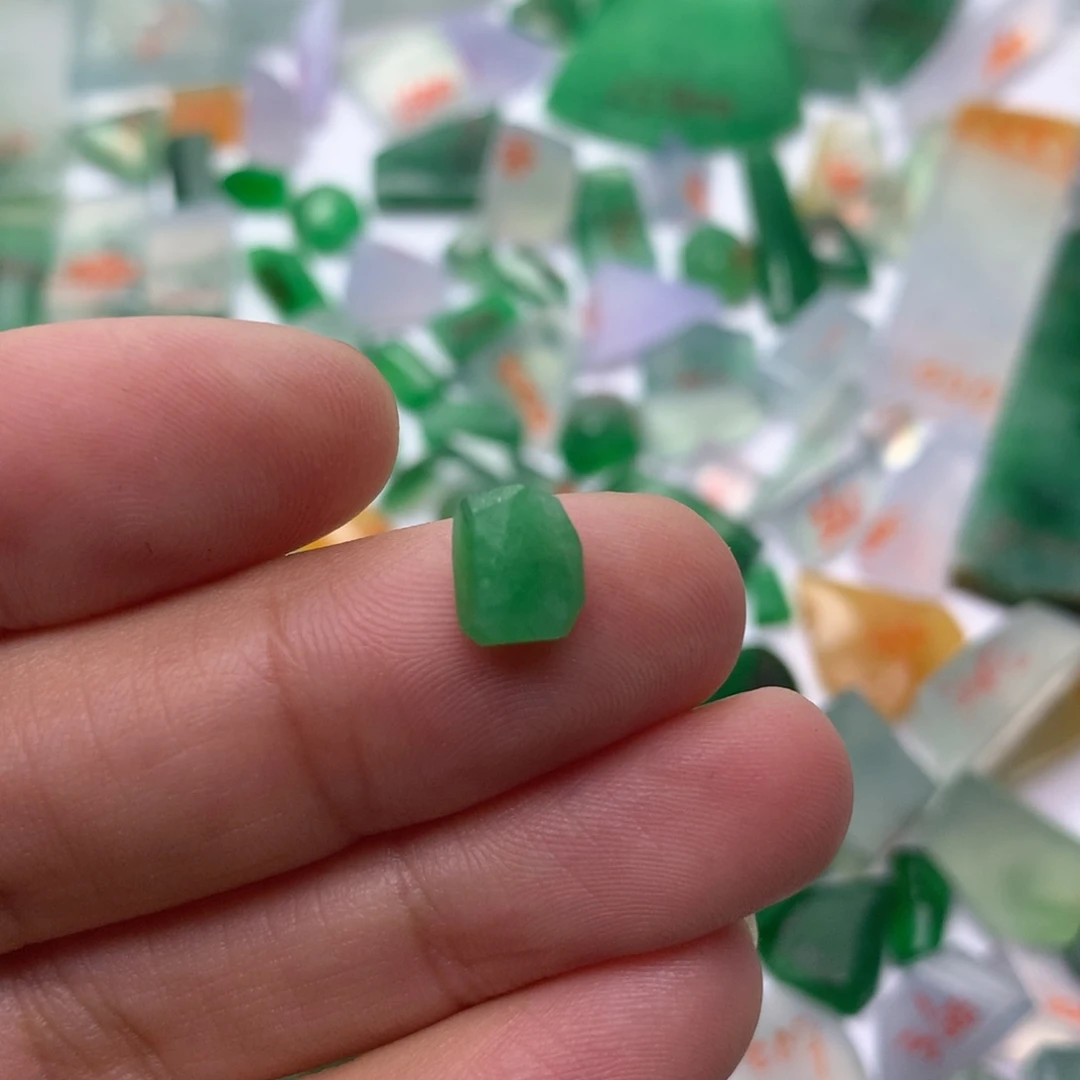 定制翡翠未镶嵌天然缅甸翡翠吊坠挂件