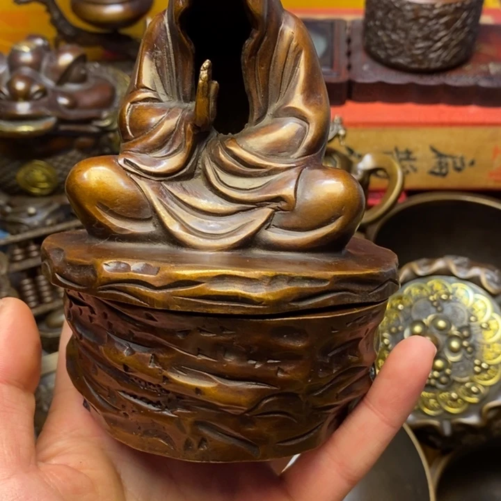 铜器摆件做工精良