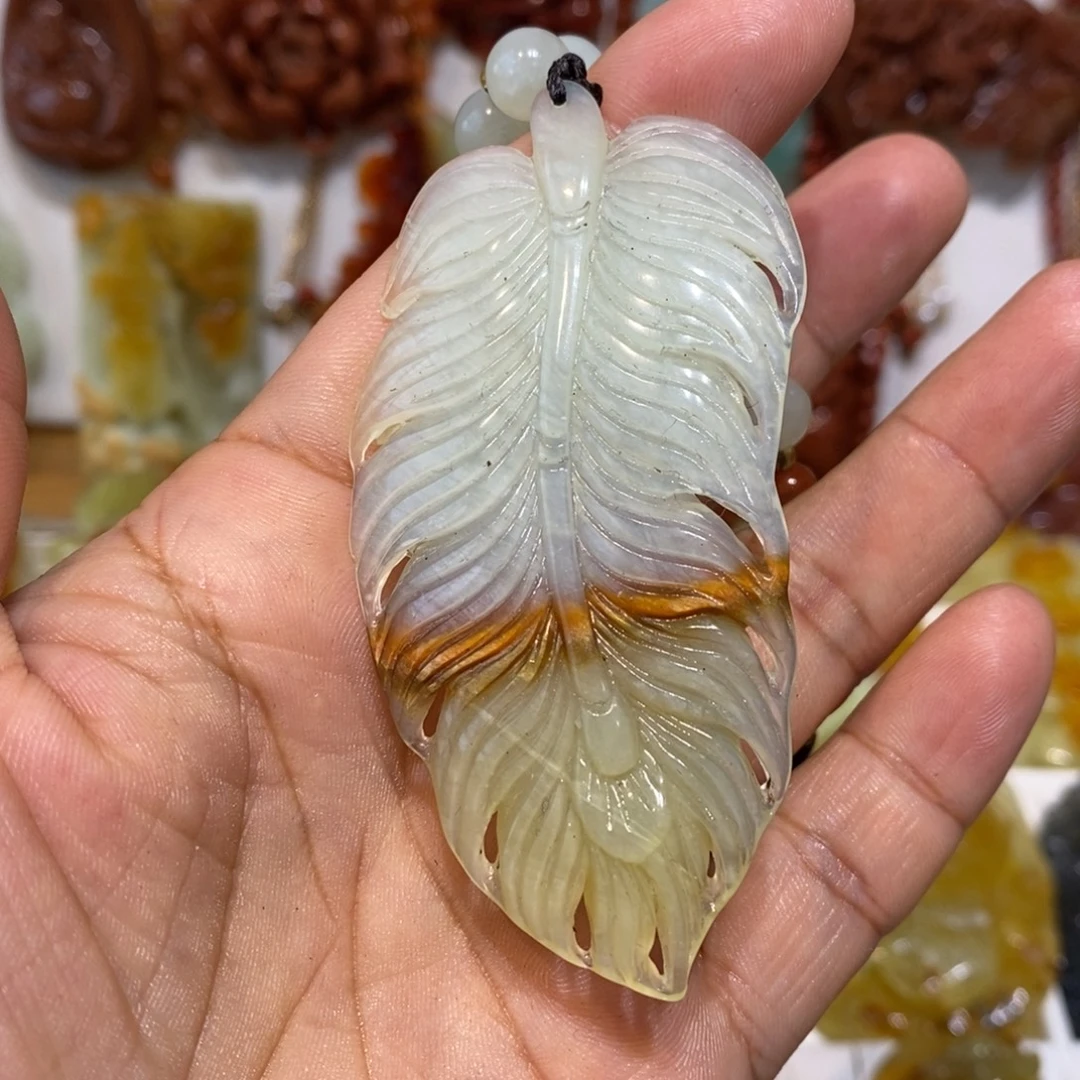 未镶嵌蛇纹石玉颈饰