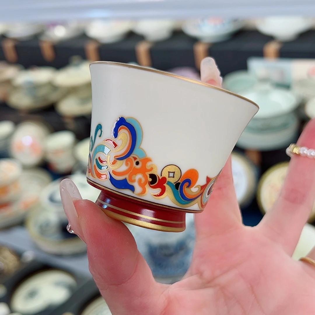 盖碗很漂亮，我很喜欢