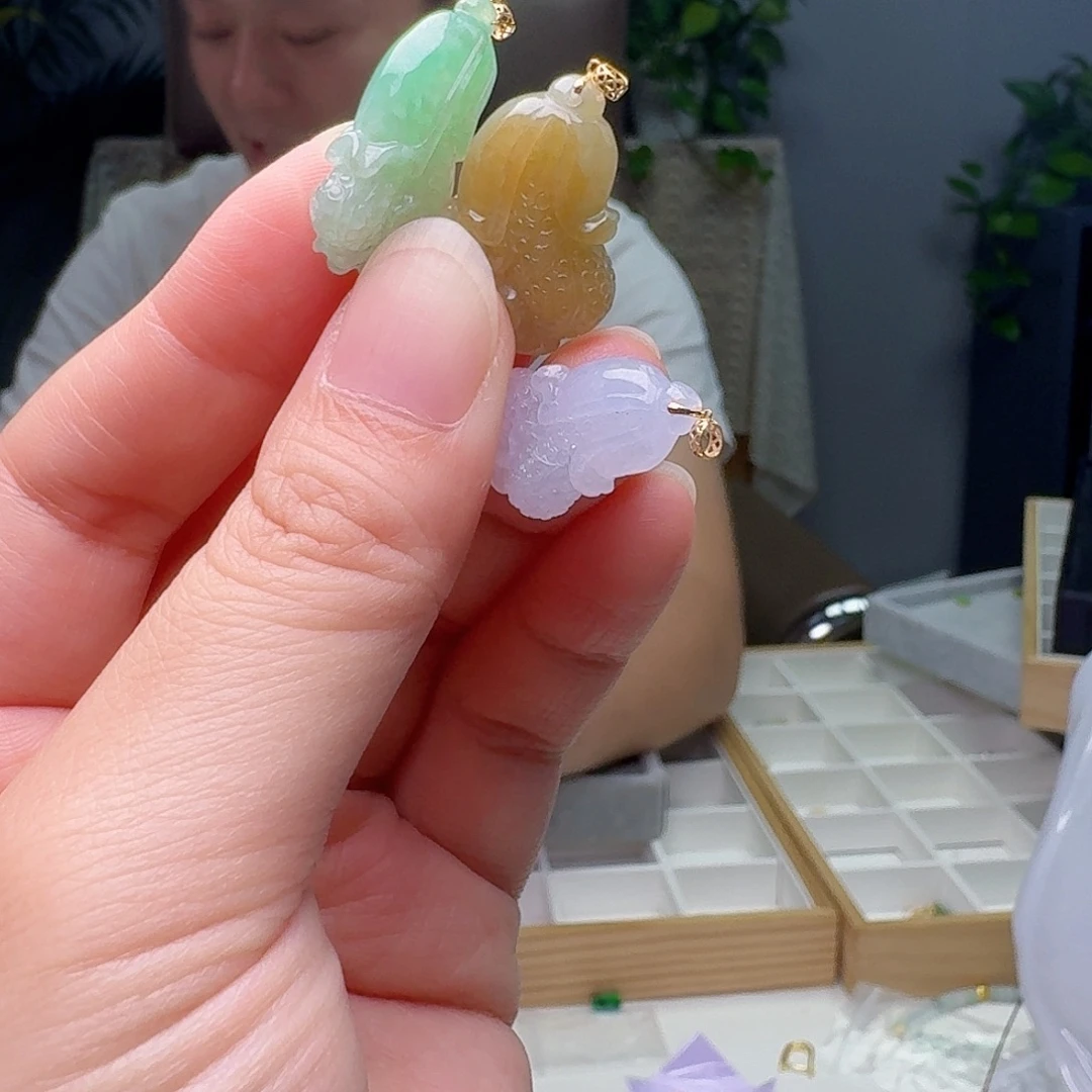 翡翠18K金镶嵌吊坠(不含链)多样性发货其一