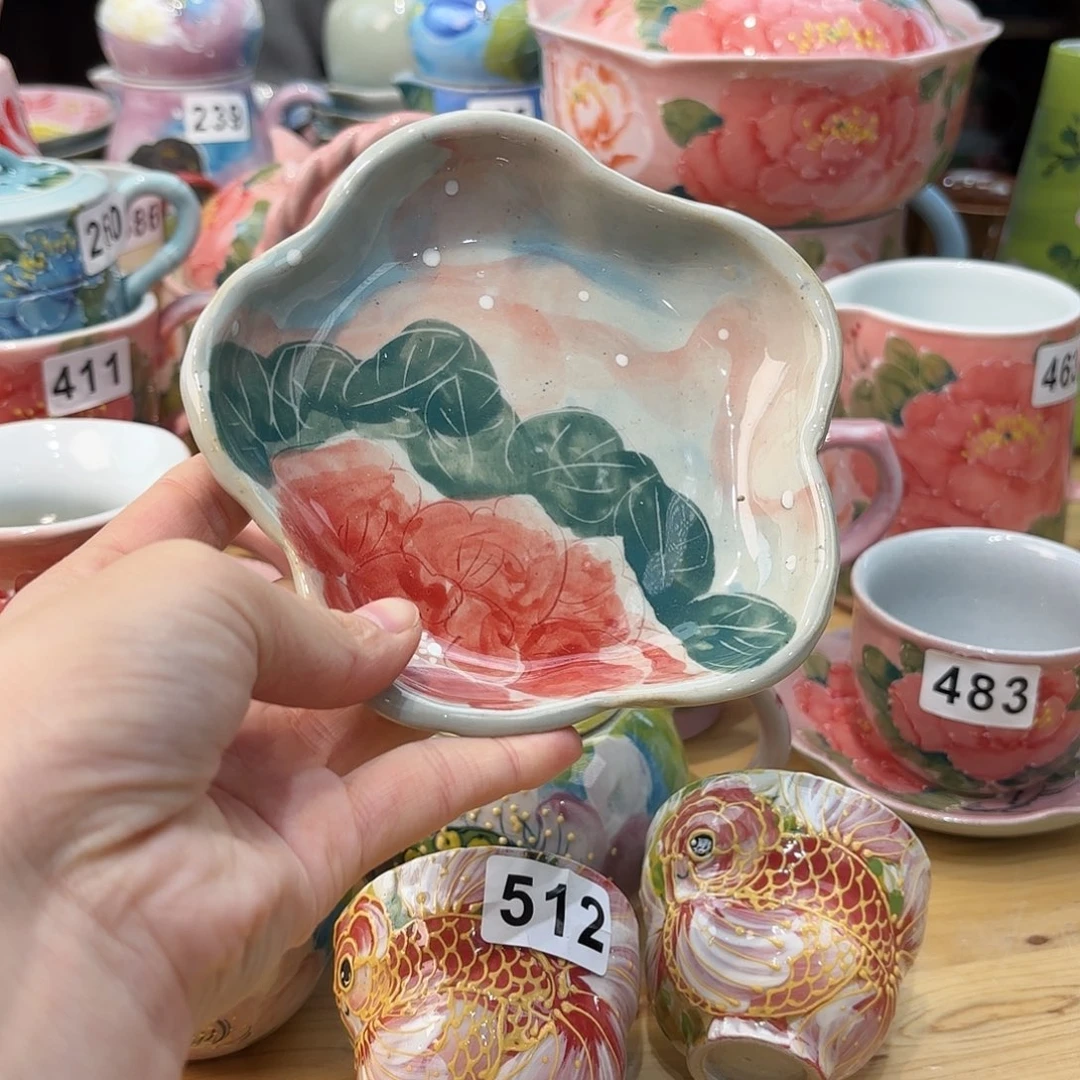 瓷片兔兔盖茨。兔兔