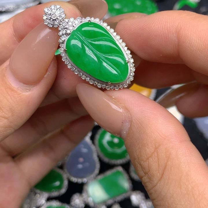 翡翠18K金镶嵌吊坠(不含链)