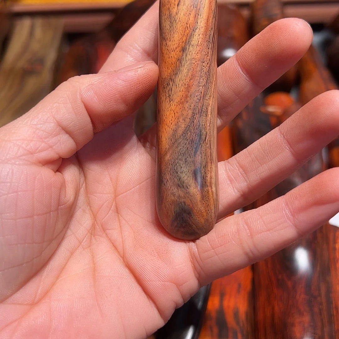 交趾黄檀（大红酸枝）毛*