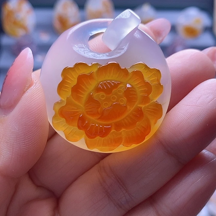 玛瑙/玉髓颈饰未镶嵌