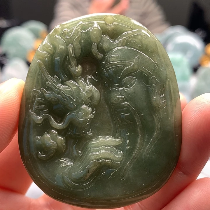 翡翠未镶嵌颈饰玉龙关二爷福利