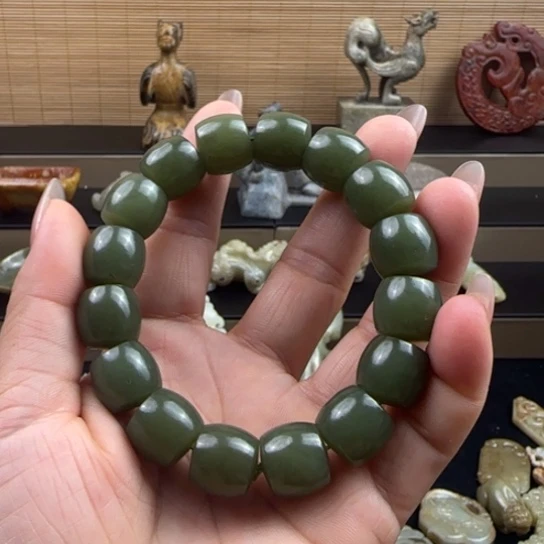 和田玉（糖玉）未镶嵌颈饰