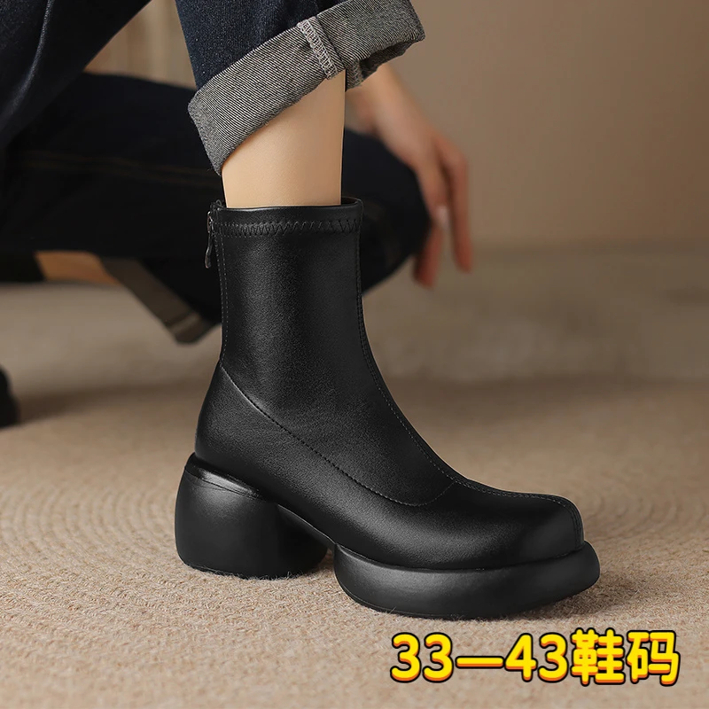 松糕厚底黑色马丁靴显脚小弹力瘦瘦高跟靴子大头短靴女大码41一43