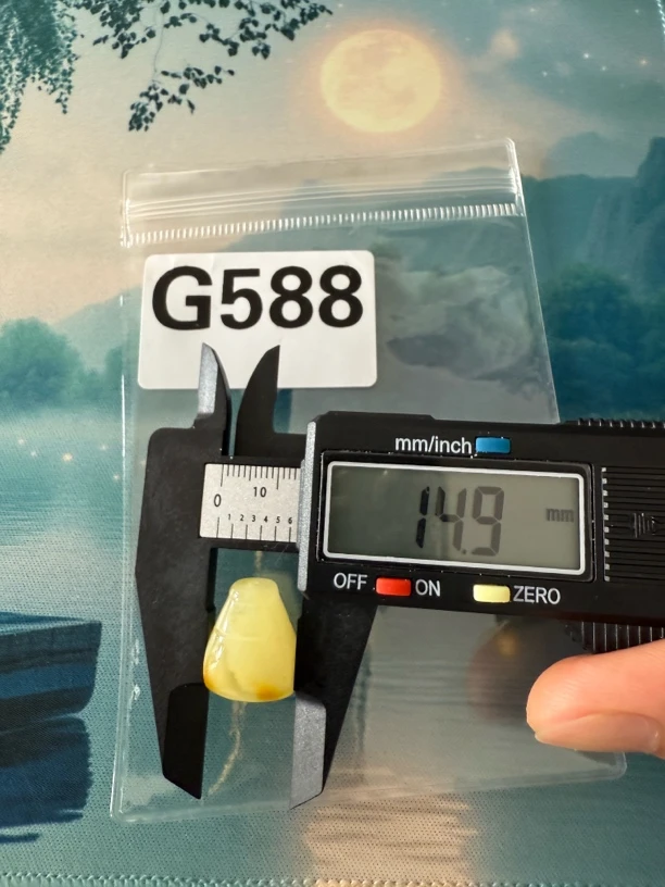 未镶嵌琥珀蜜蜡奇石