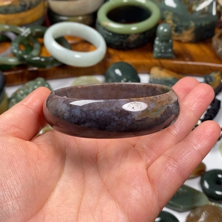 和田玉（糖玉）未镶嵌手镯