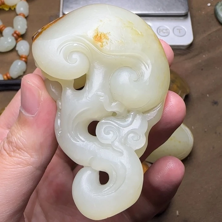 厚***土和田玉未镶嵌挂件