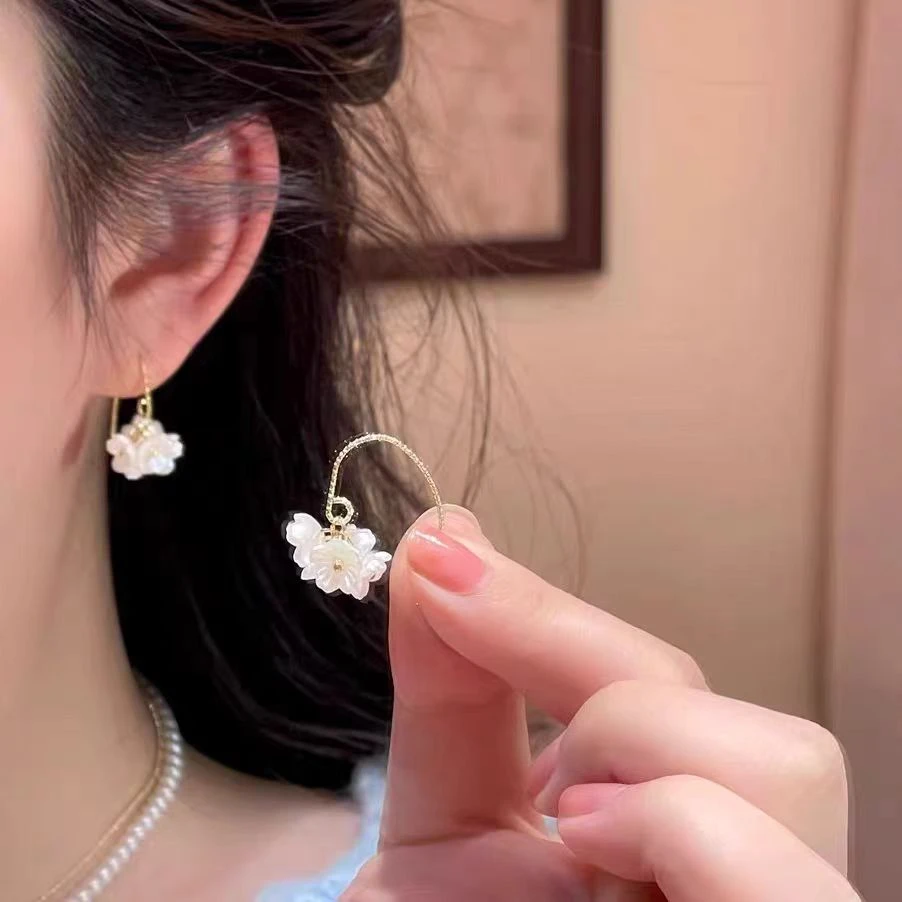 铜合金耳饰 925银针山茶花流苏耳钉小众感甜美精致百搭耳饰D-094