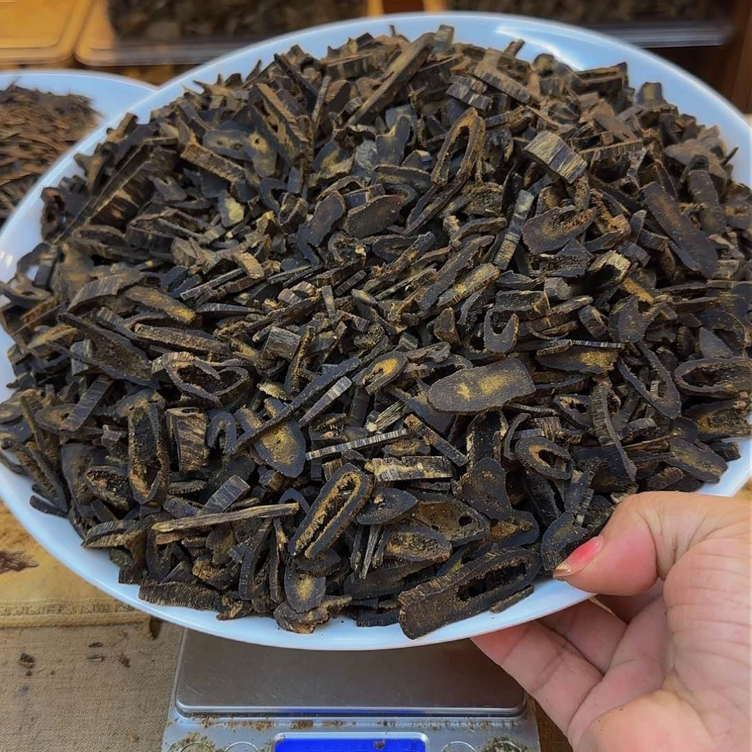 沉香碎屑沉香海南紫罗兰品种沉水边角料100克