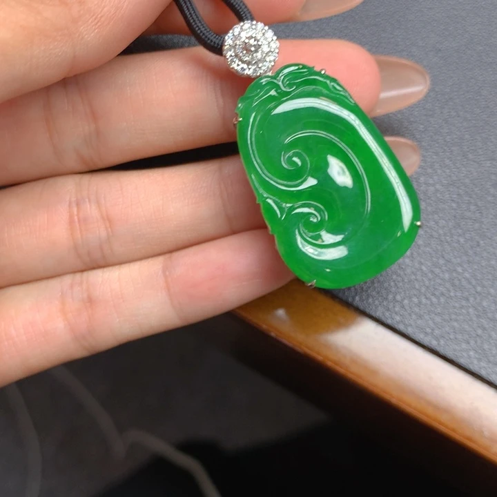 翡翠18K金镶嵌吊坠(不含链)