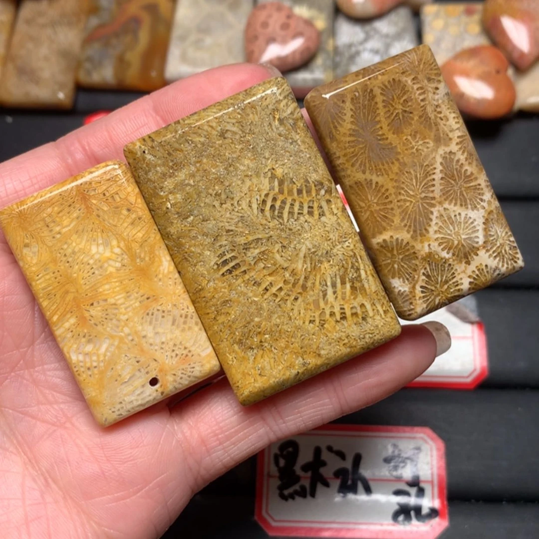 【闪购商品】硅化玉颈饰未镶嵌＆*