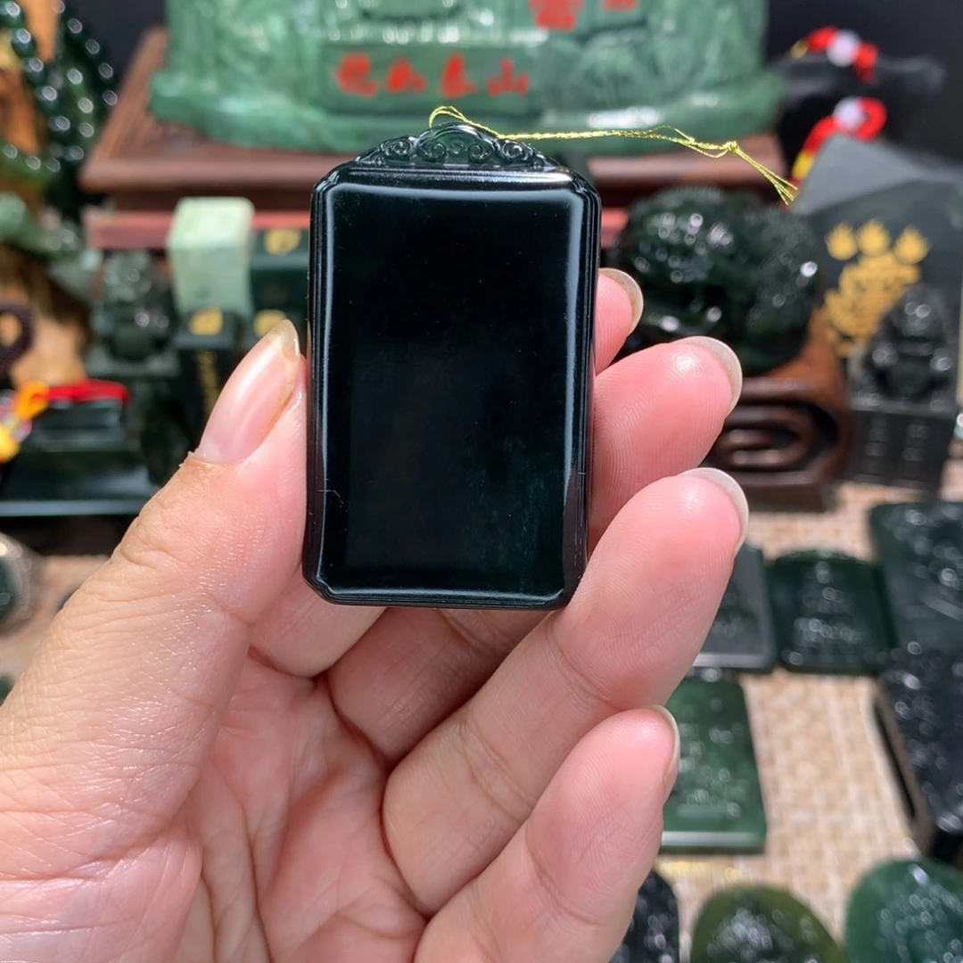 风***淡泰山玉精品无事牌挂牌