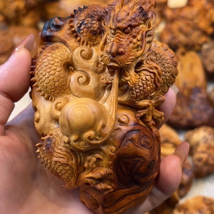 柏木太行崖柏陈化手把龙题材