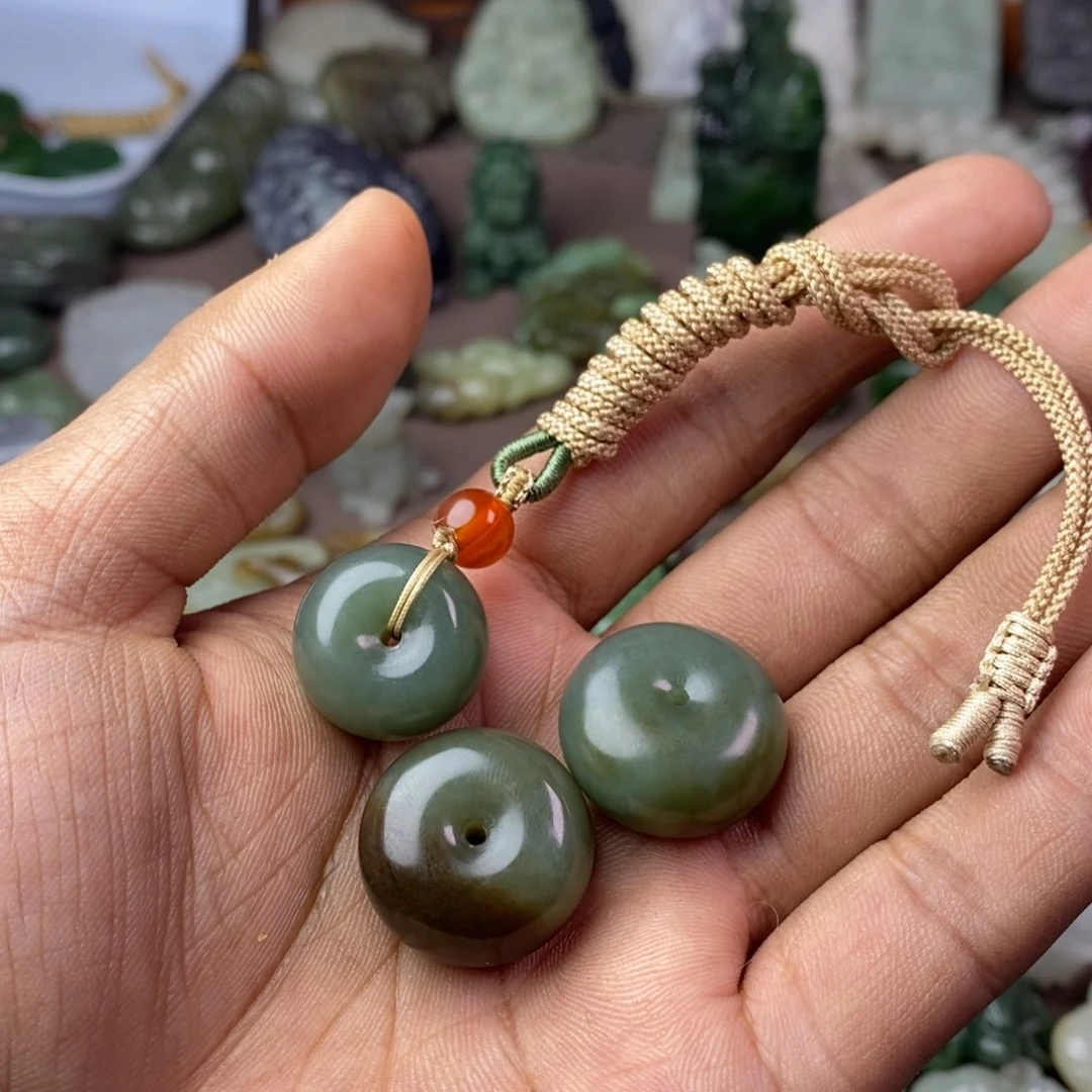 和田玉颈饰未镶嵌大*