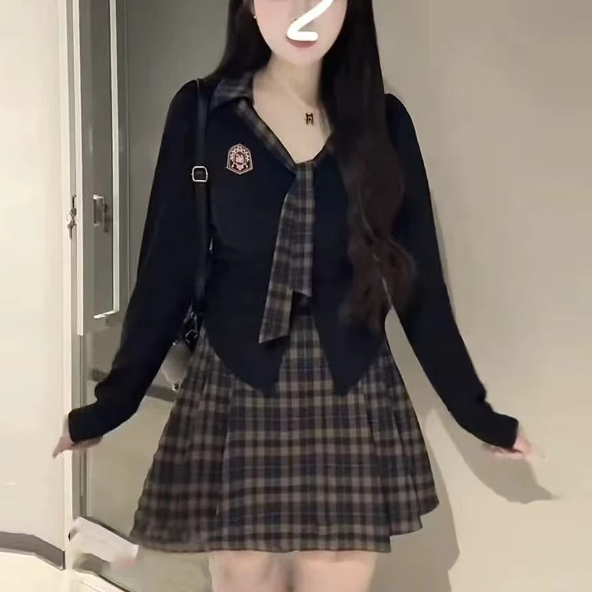 岚岚大码女装时尚洋气学院风翻领领结上衣格子裙两件套1093