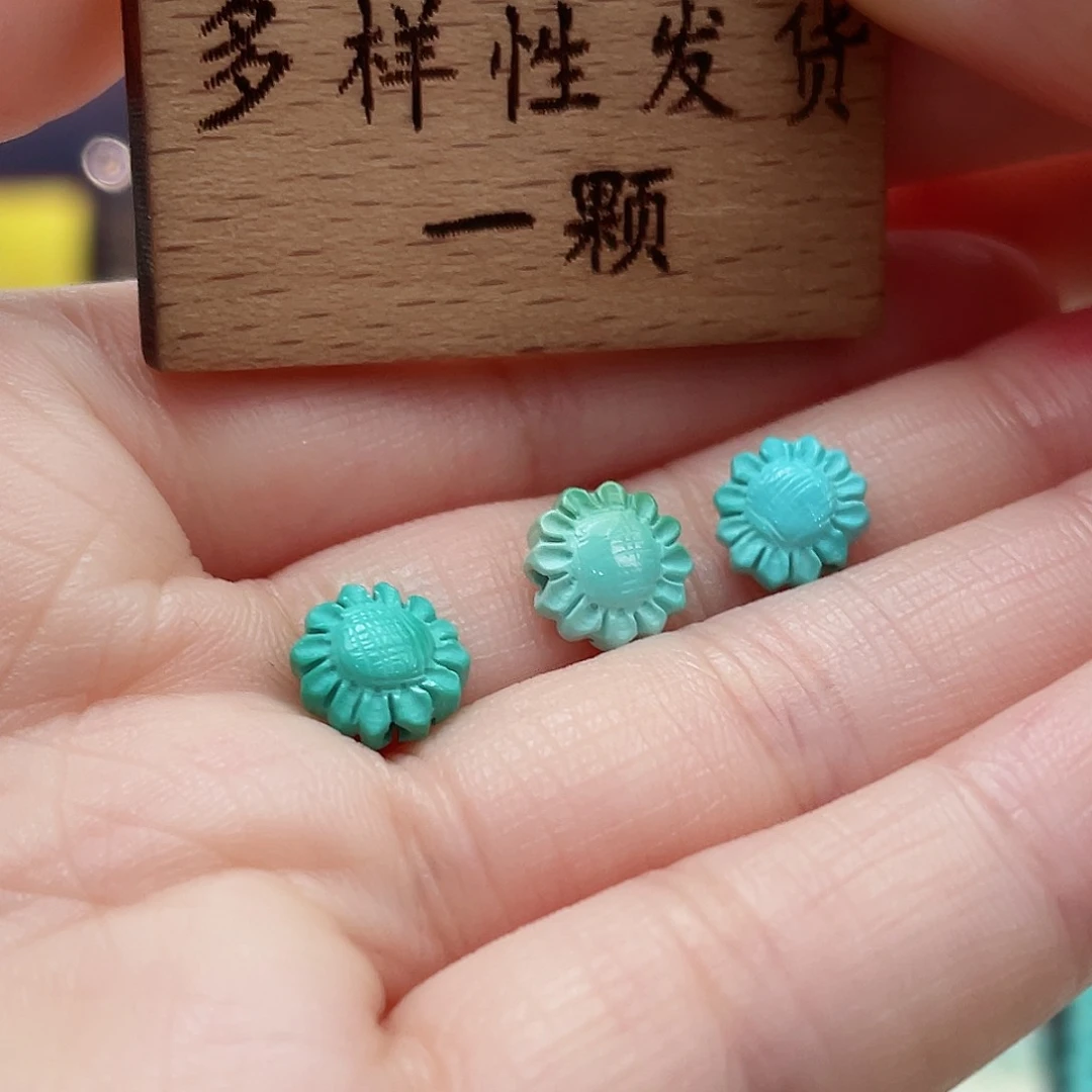 绿松石颈饰未镶嵌