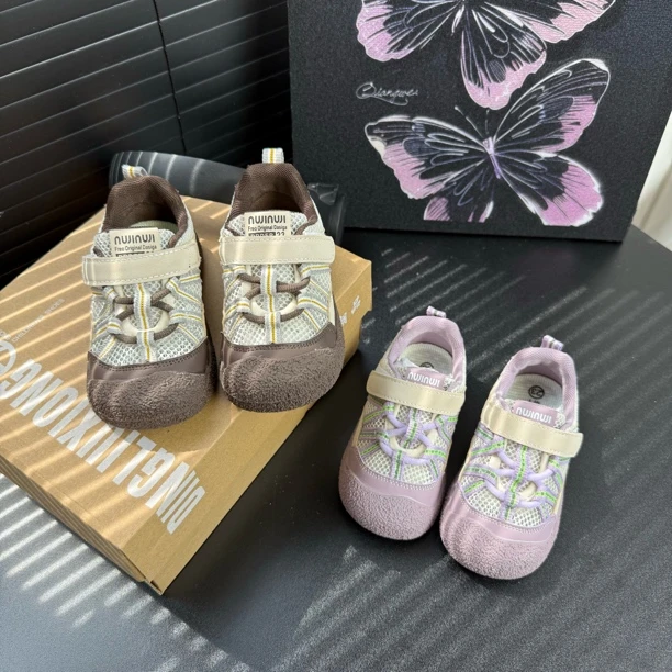 2302小童透网防滑软底鞋