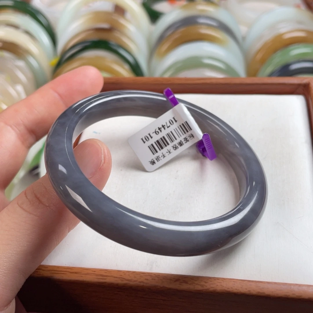 【闪购商品】和田玉手镯未镶嵌56.29