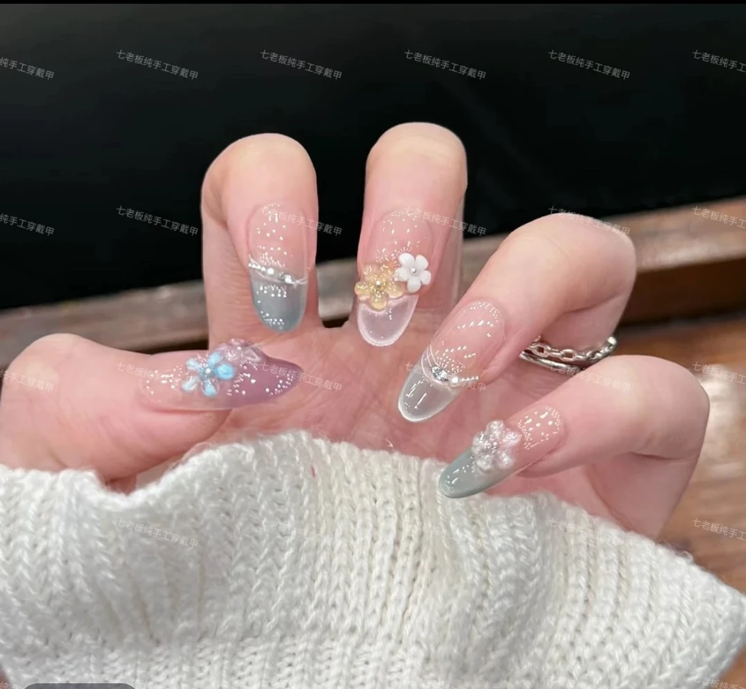 【水晶小花】纯手工穿戴甲光疗美甲简约高级感立体小花春季贴片