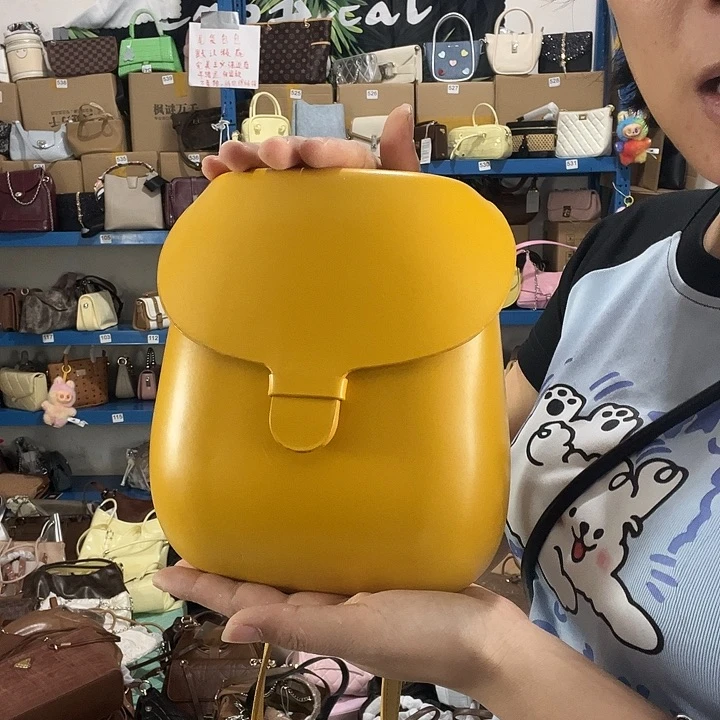 蚕丝健健康康平平安安