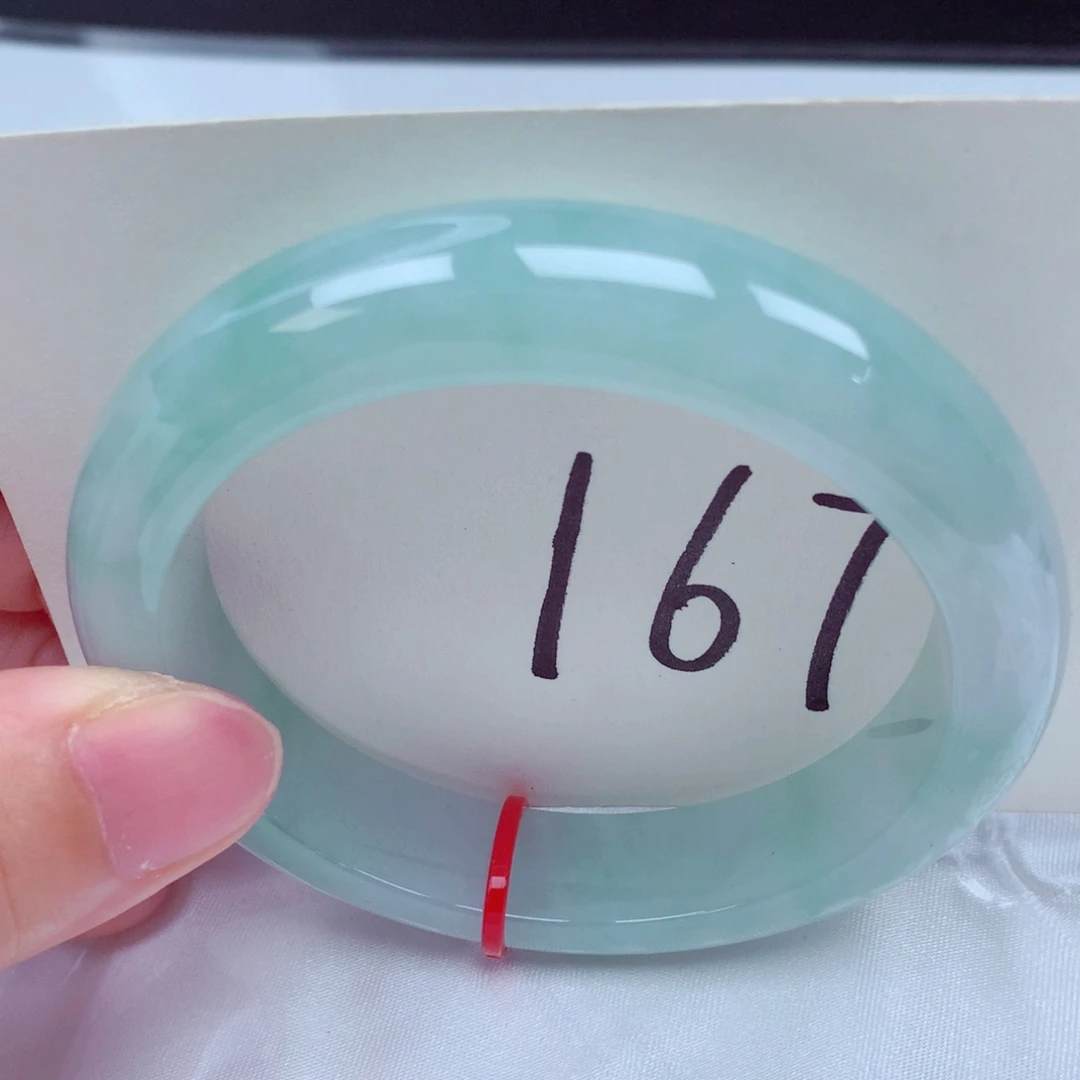 翡翠手镯未镶嵌翡翠