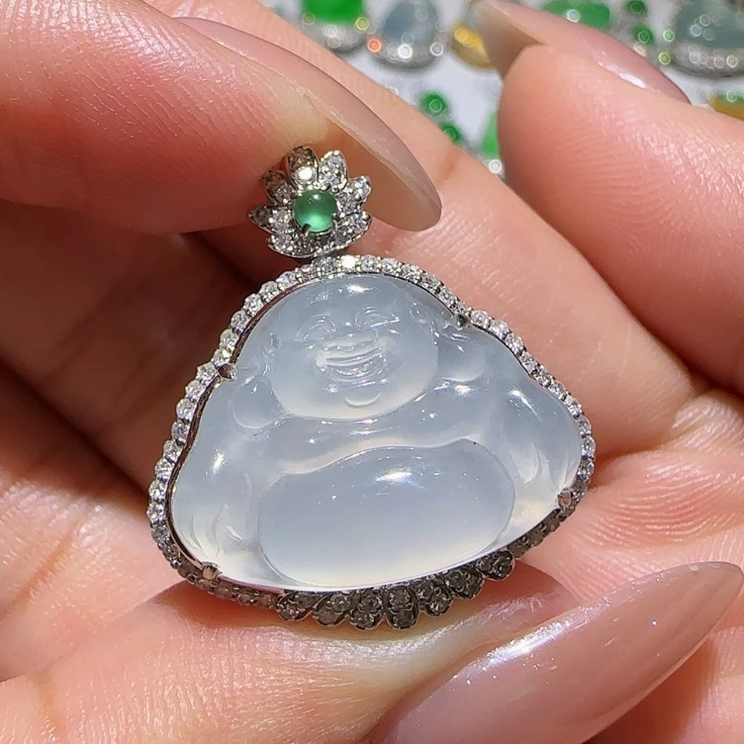 【闪购商品】颈饰18K金镶嵌翡翠天然